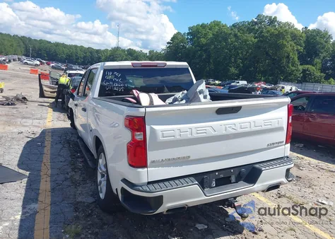 2020 Chevrolet Silverado 1500 2Wd Short Bed Custom z USA, uszkodzony, nr VIN 1GCPWBEF9LZ262105